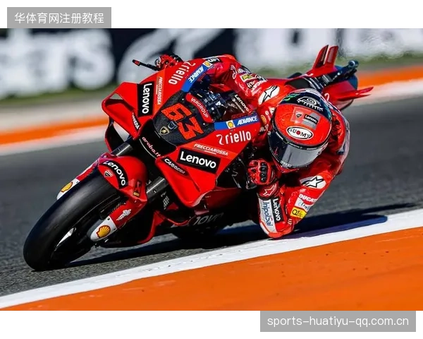 MotoGP直道极速超车震撼镜头——极致速度下的激情瞬间