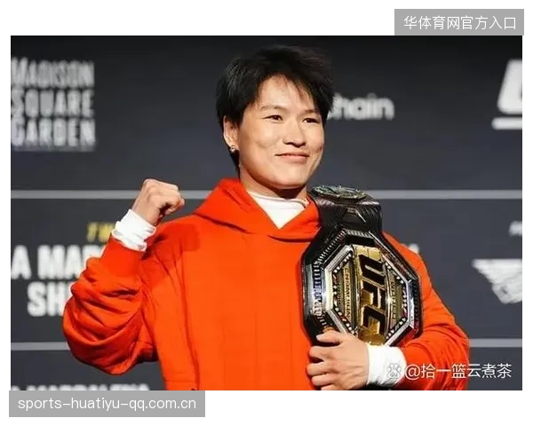 UFC张伟丽重拳命中对手脸部，完成精彩KO